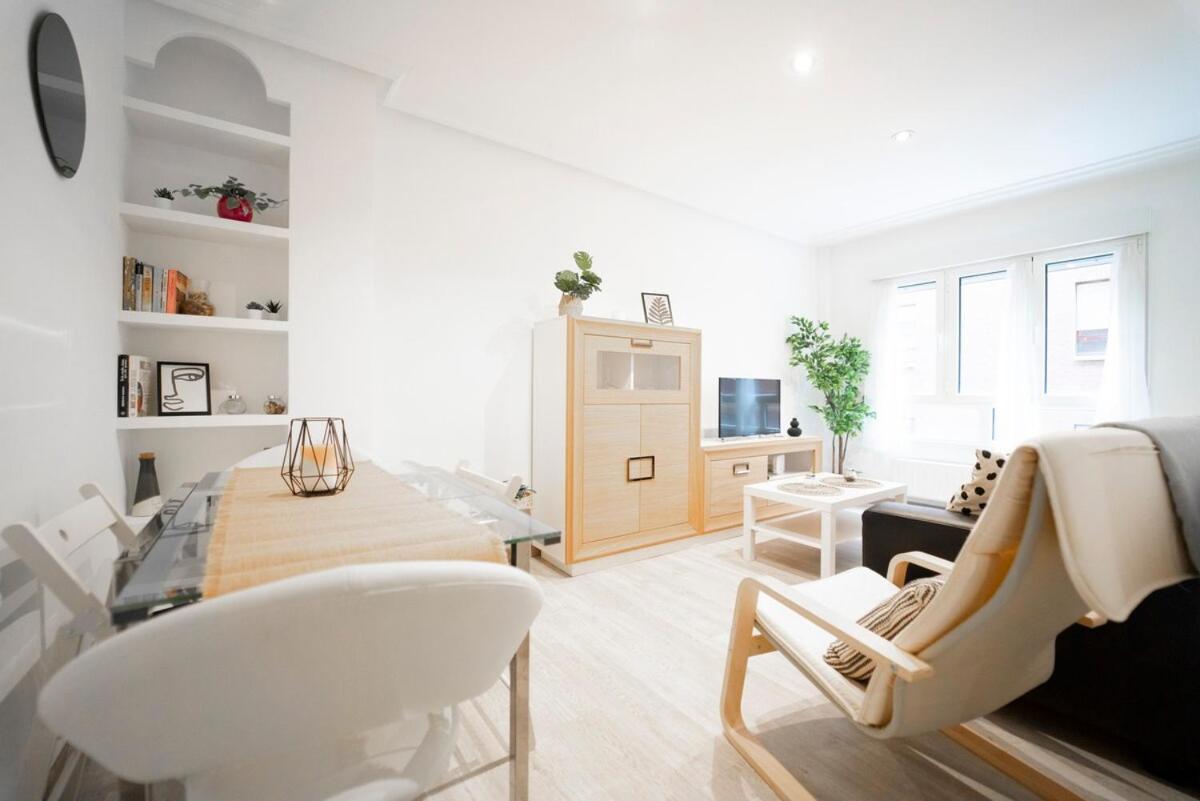 Apartamento Avenida De Castilla Gijón Exteriör bild