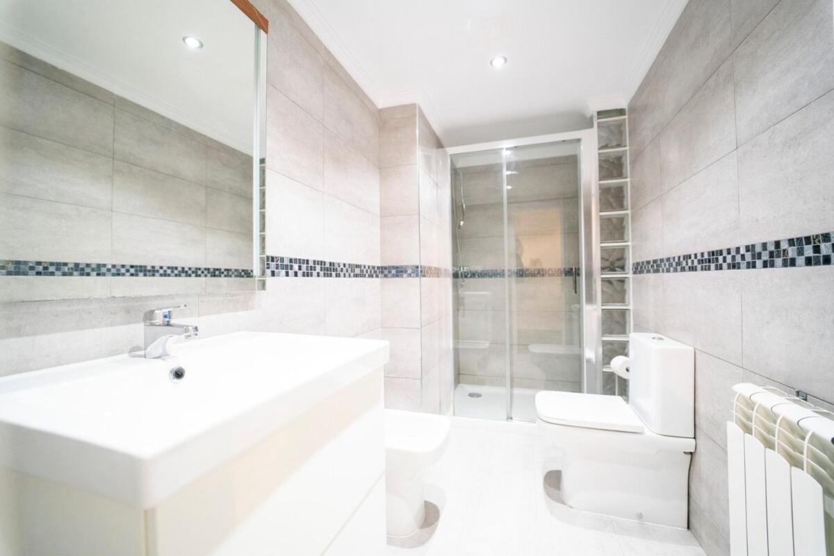 Apartamento Avenida De Castilla Gijón Exteriör bild